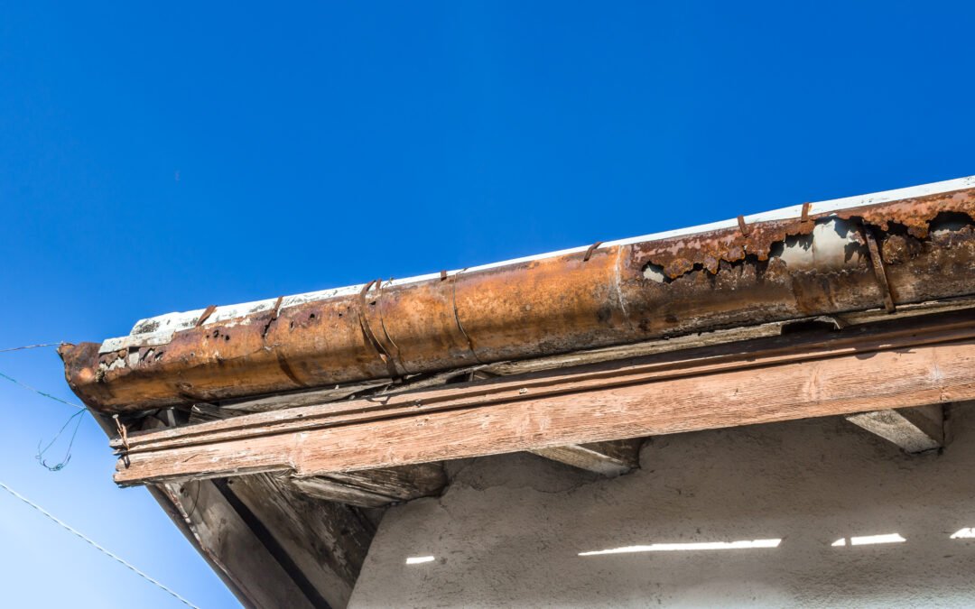 The Complete Guide to Seamless Gutters: Types, Benefits, Maintenance, and More